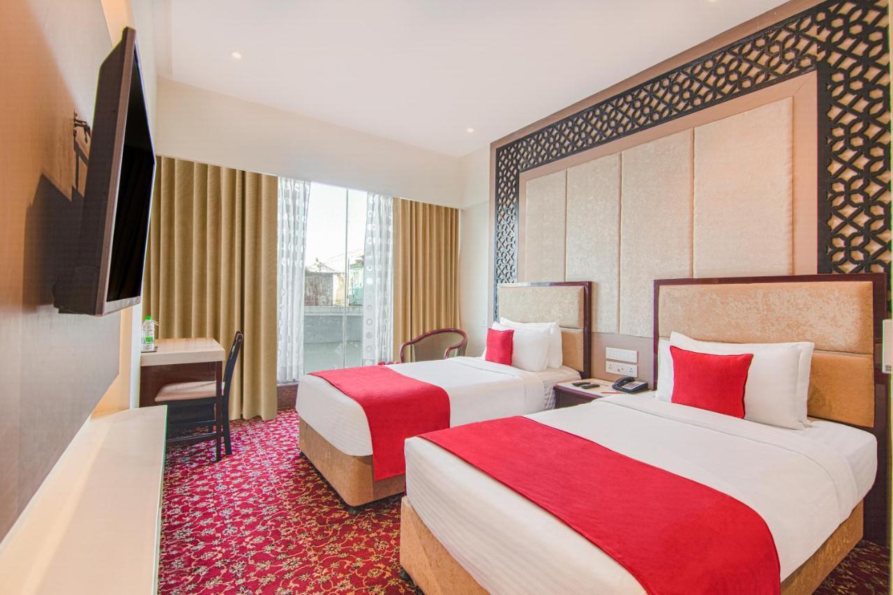 Hotel Sarovar Portico , Indore Extérieur photo