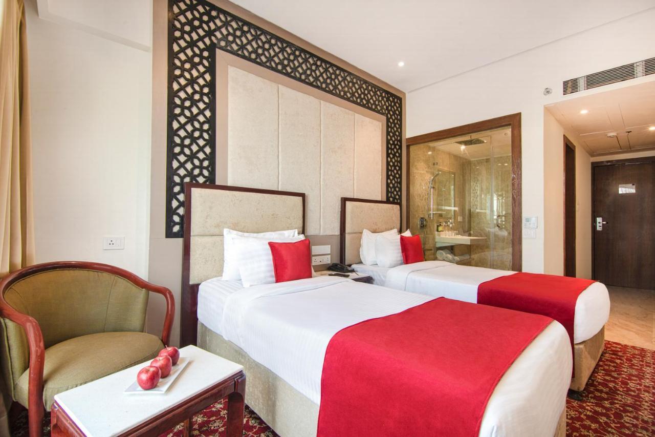 Hotel Sarovar Portico , Indore Extérieur photo